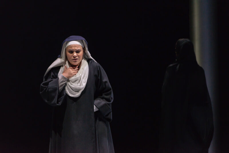 Suor Angelica nel vuoto del Comunale…